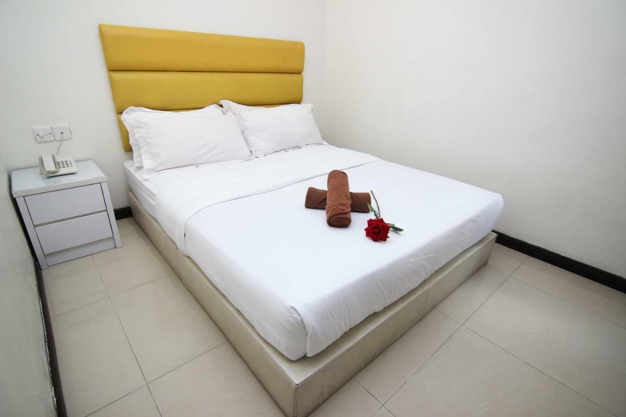 Rose Cottage Hotel Bandar Seri Alam Johor Bahru Exterior photo